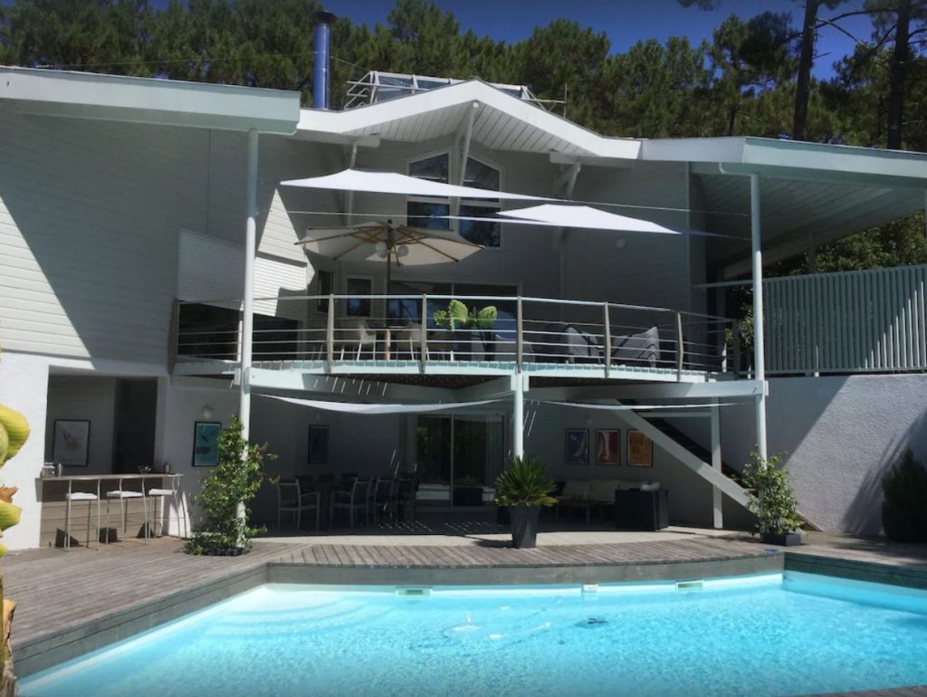 Villa avec piscine – 5 chambres – 9 voyageurs – 200 m²