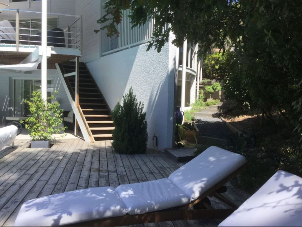 Villa avec piscine – 5 chambres – 9 voyageurs – 200 m²