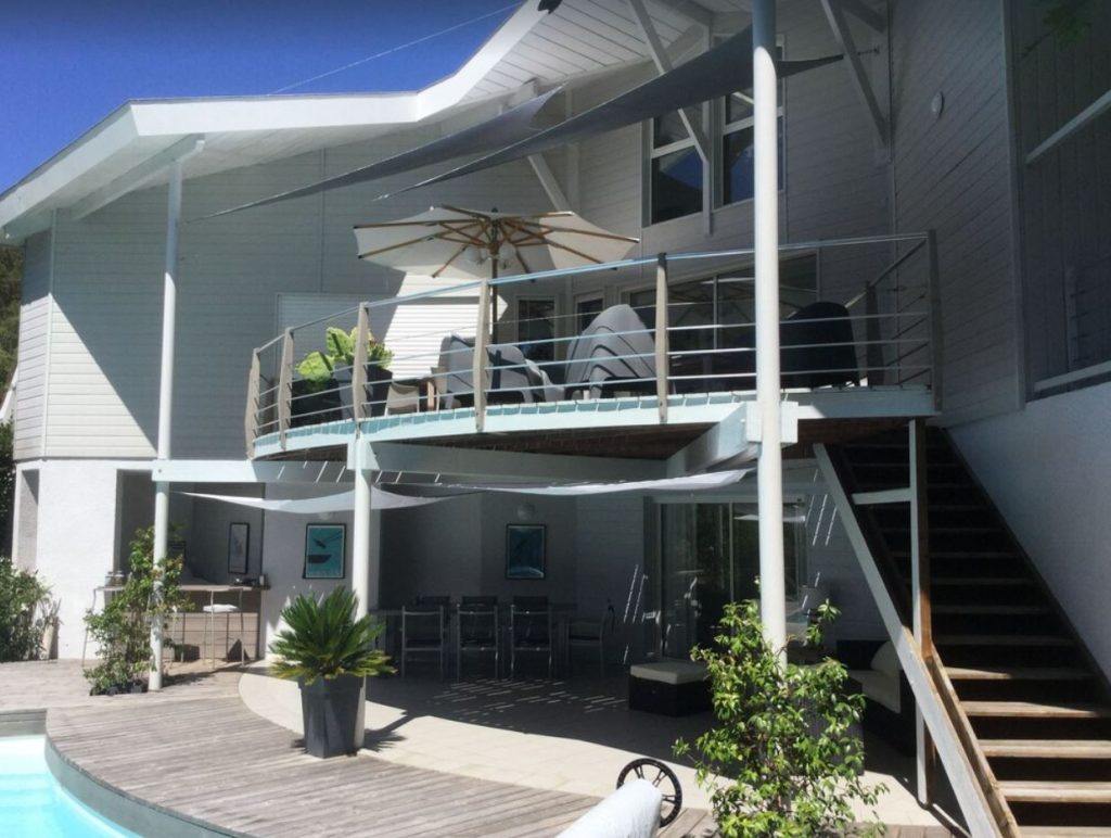 Villa avec piscine – 5 chambres – 9 voyageurs – 200 m²