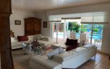 Villa avec piscine – 6 pièces – 5 chambres – 390 m²