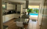 Villa avec piscine – 6 pièces – 5 chambres – 390 m²