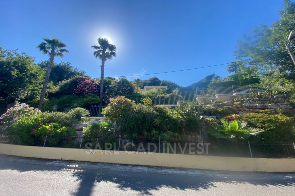 MAISON – 6 pièces – 5 chambres – 465 m²