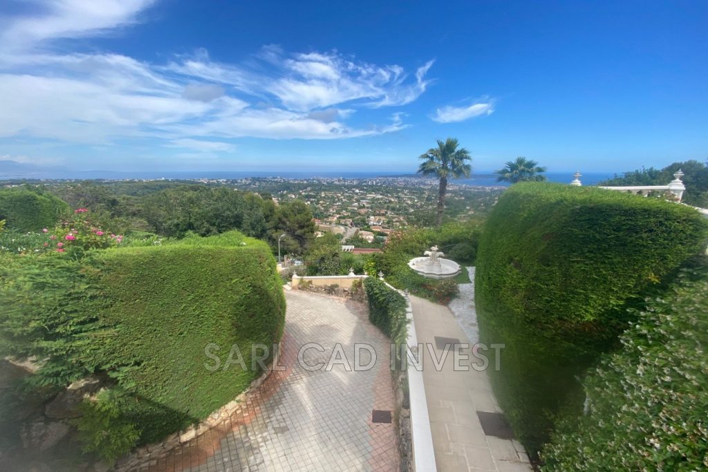 MAISON – 6 pièces – 5 chambres – 465 m²