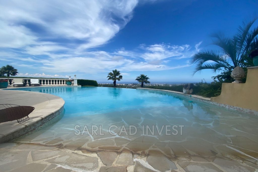 MAISON – 6 pièces – 5 chambres – 465 m²