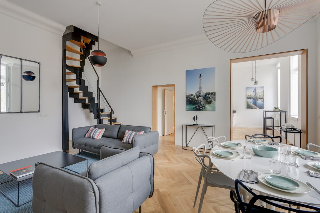 Duplex – 5 pièces – 4 chambres – 197 m²