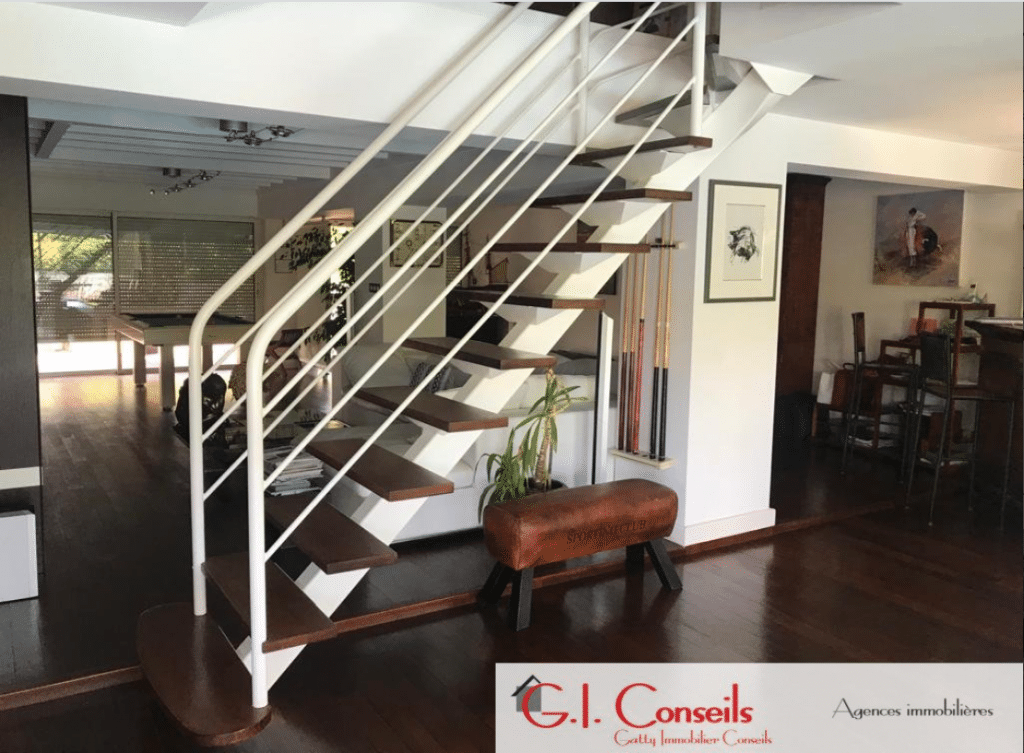 Superbe villa contemporaine – 6 pièces – 4 chambres – 220 m²