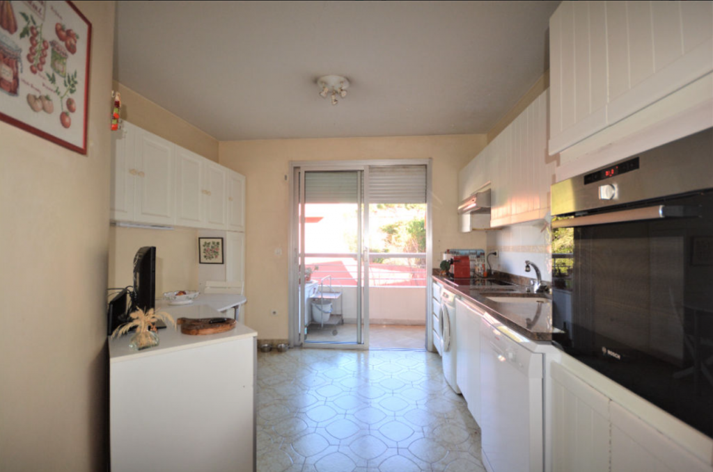 Superbe appartement avec cave et garage – 3 pièces – 2 chambres – 83 m²