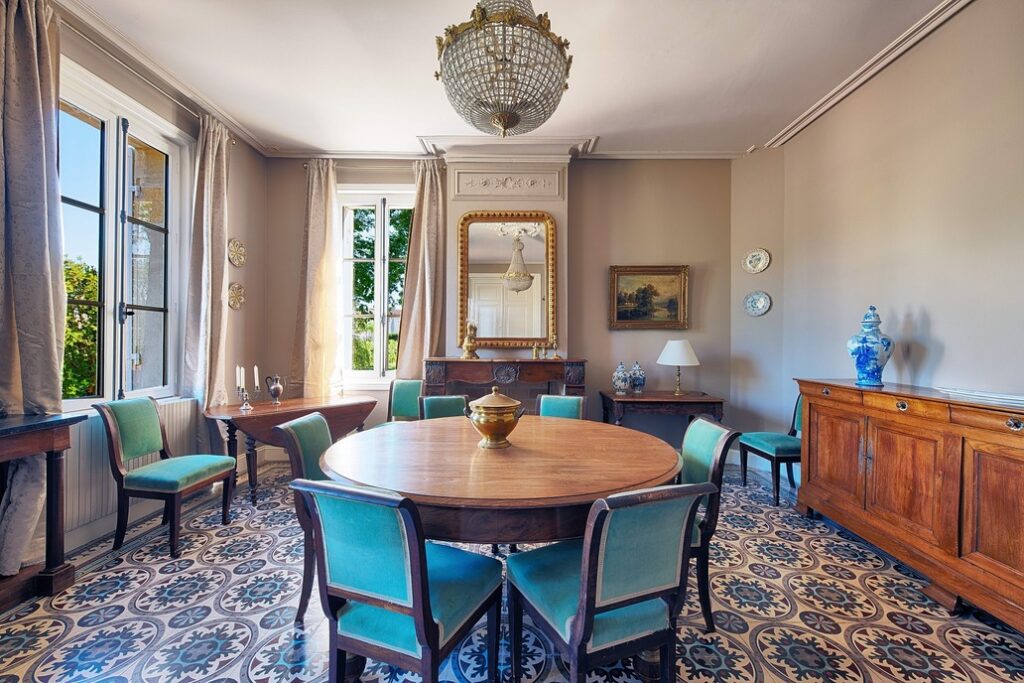 Château – 5 chambres – 10 voyageurs – 294 m²