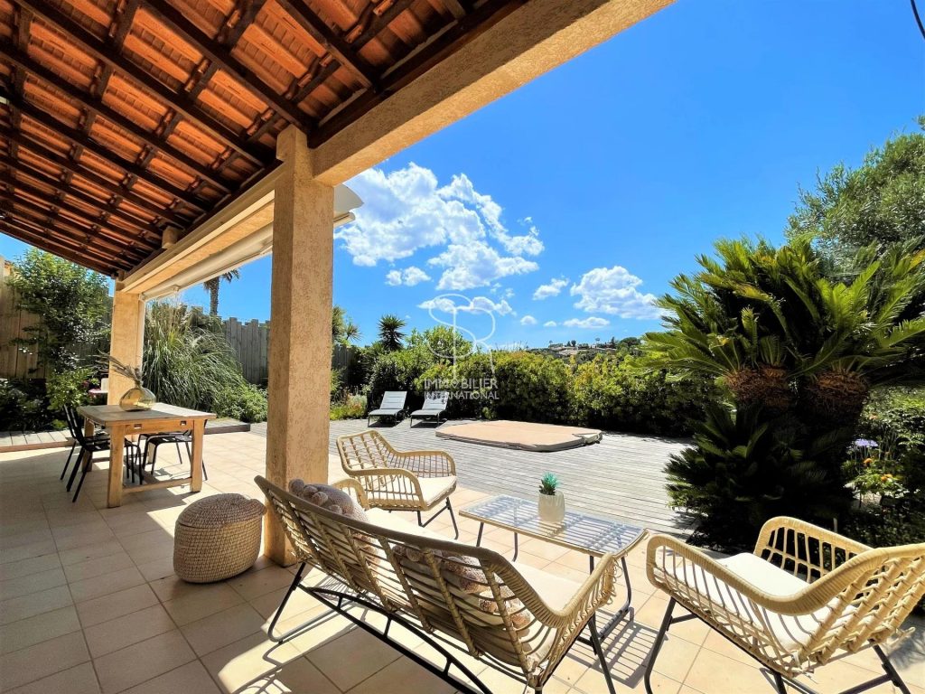 Superbe villa rénovée avec goût et modernité – 4 pièces – 3 chambres – 97 m²