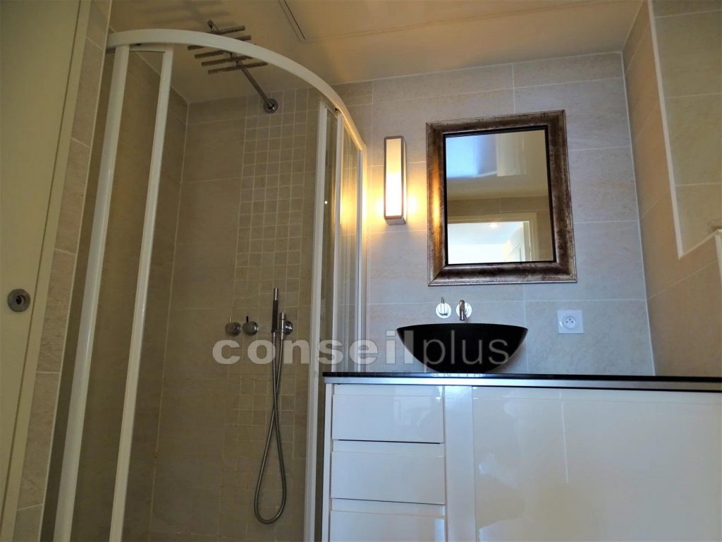 Appartement climatisé – 3 pièces – 2 chambres – 50 m²