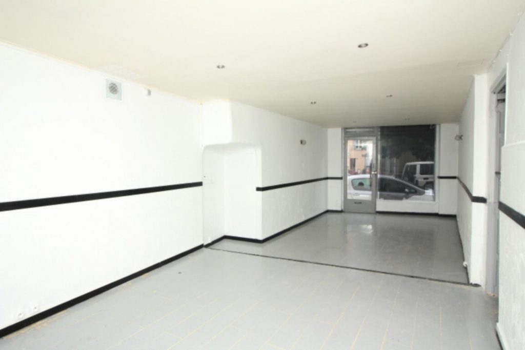 Local commercial transformable en appartement – 1 pièce – 1 chambre – 40 m²