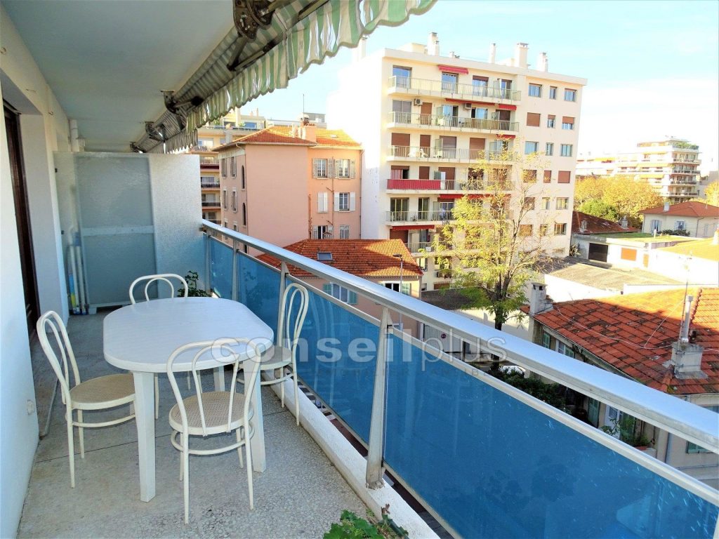 Appartement dans petite copropriété de standing – 3 pièces – 2 chambres – 67 m²