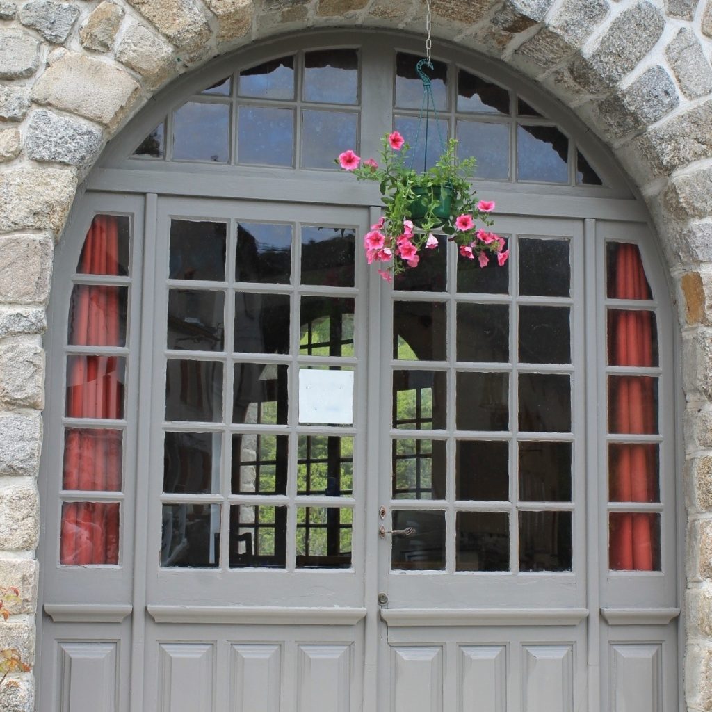 Maison en pierre du 19ème siècle – 15 pièces – 6 chambres – 450 m²