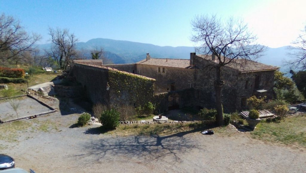 Propriété du XIIIème siècle avec chapelle privée – 6 pièces – 6 chambres – 350 m²