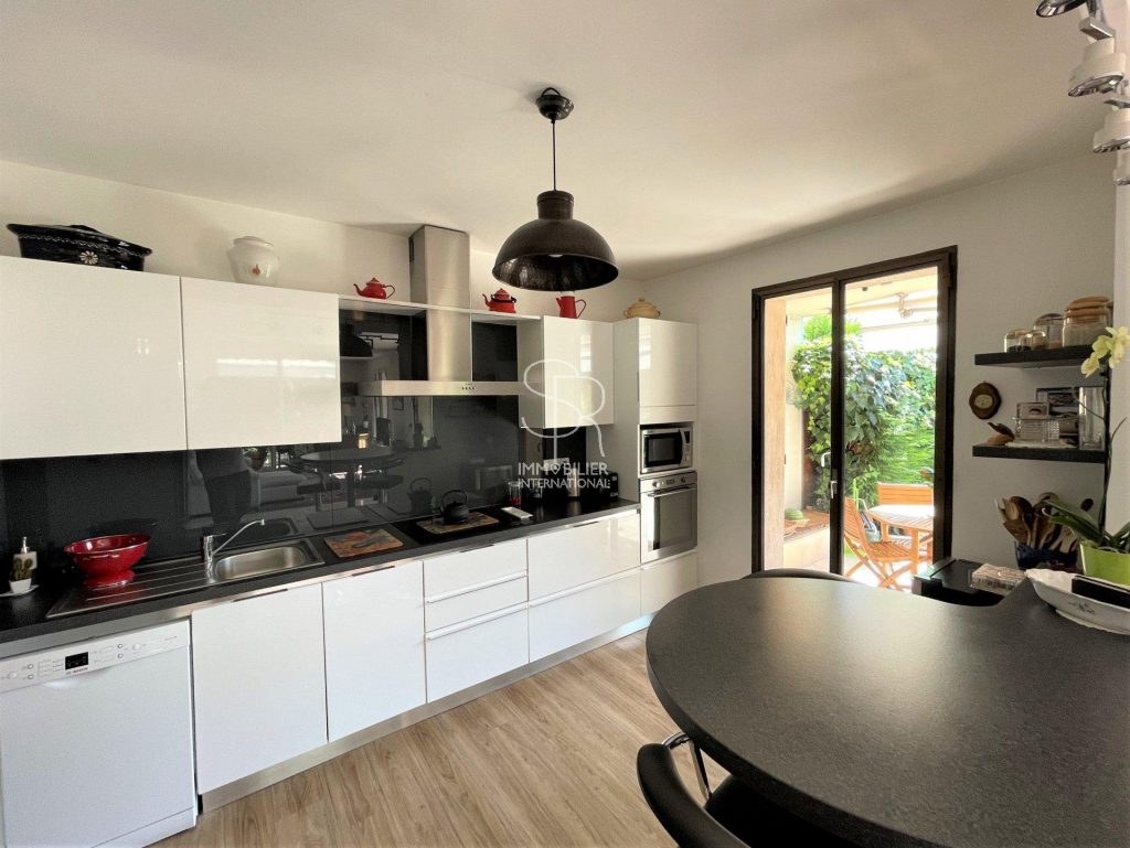 Appartement – 4 pièces – 3 chambres – 101 m²