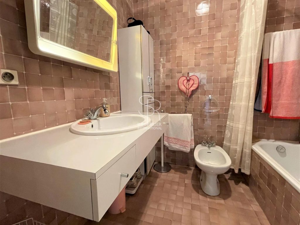 Appartement dans le fameux domaine des Hauts de Vaugrenier – 2 pièces – 1 chambre – 61 m²