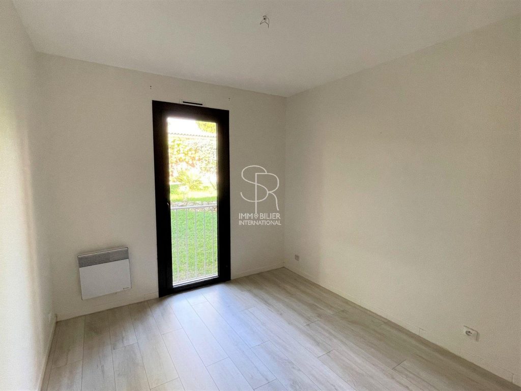 Appartement traversant – 5 pièces – 3 chambres – 107 m²