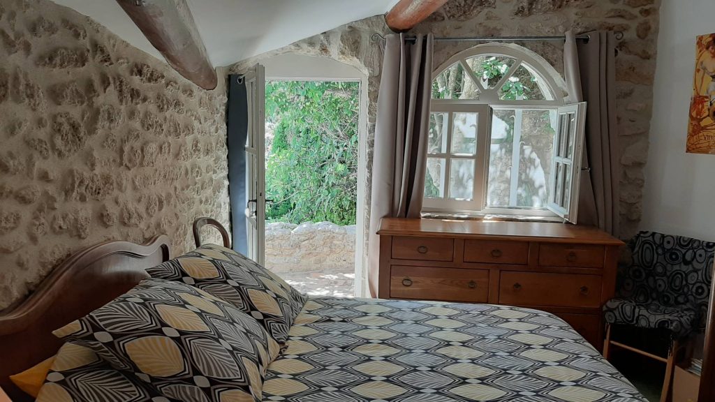 Mas – 4 pièces – 3 chambres – 140 m²