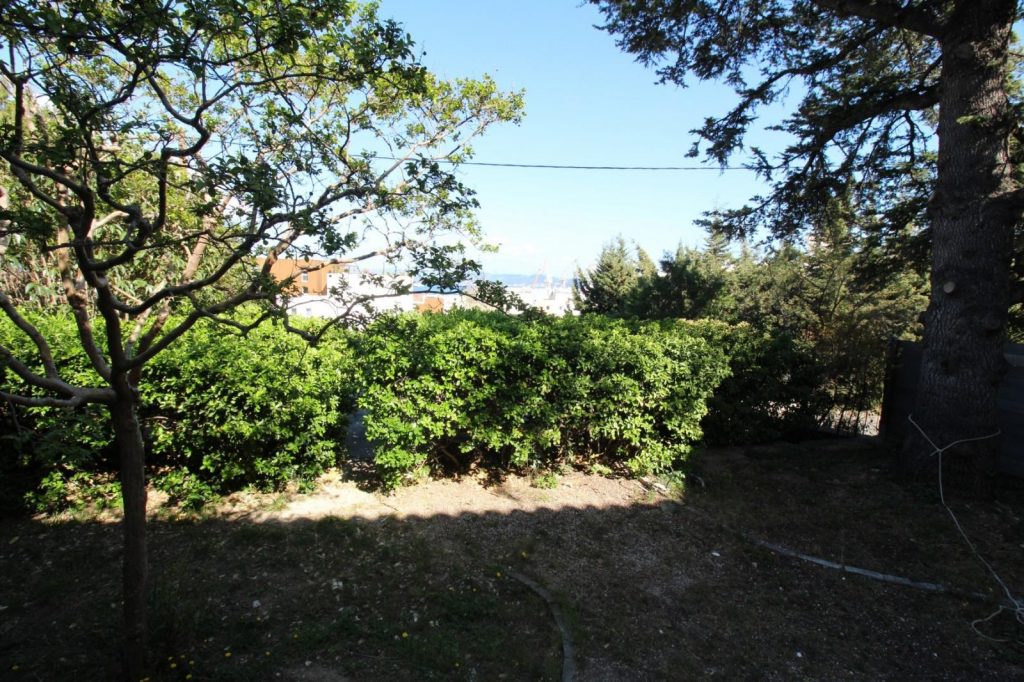 Appartement entièrement rénové par architecte – 4 pièces – 3 chambres – 125 m²