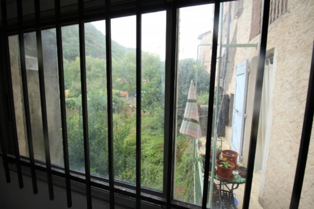 Local commercial transformable en appartement – 1 pièce – 1 chambre – 40 m²