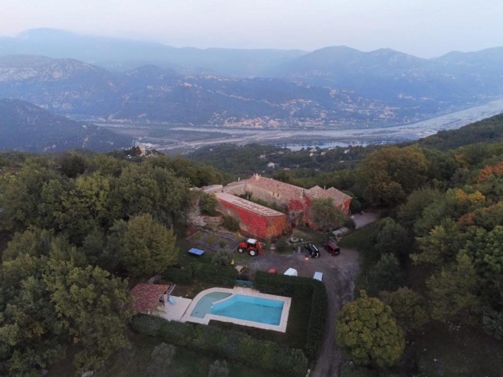 Propriété du XIIIème siècle avec chapelle privée – 6 pièces – 6 chambres – 350 m²