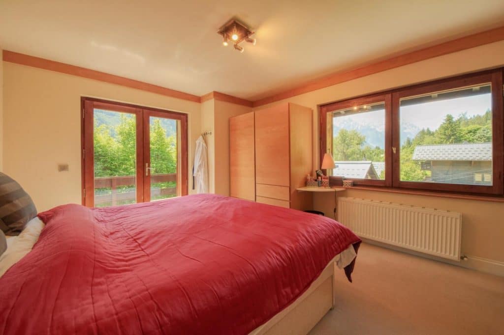 Chalet – 6 pièces – 5 chambres – 230 m²