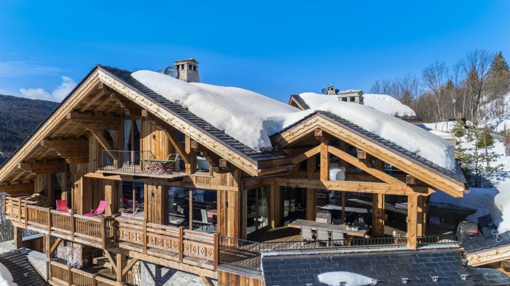 Chalet luxe avec hammam et piscine intérieure chauffée – 6 chambres – 14 voyageurs – 660 m²