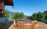 Chalet individuel avec hammam, jacuzzi extérieur, salle de massage – 7 chambres – 15 voyageurs – 320 m²