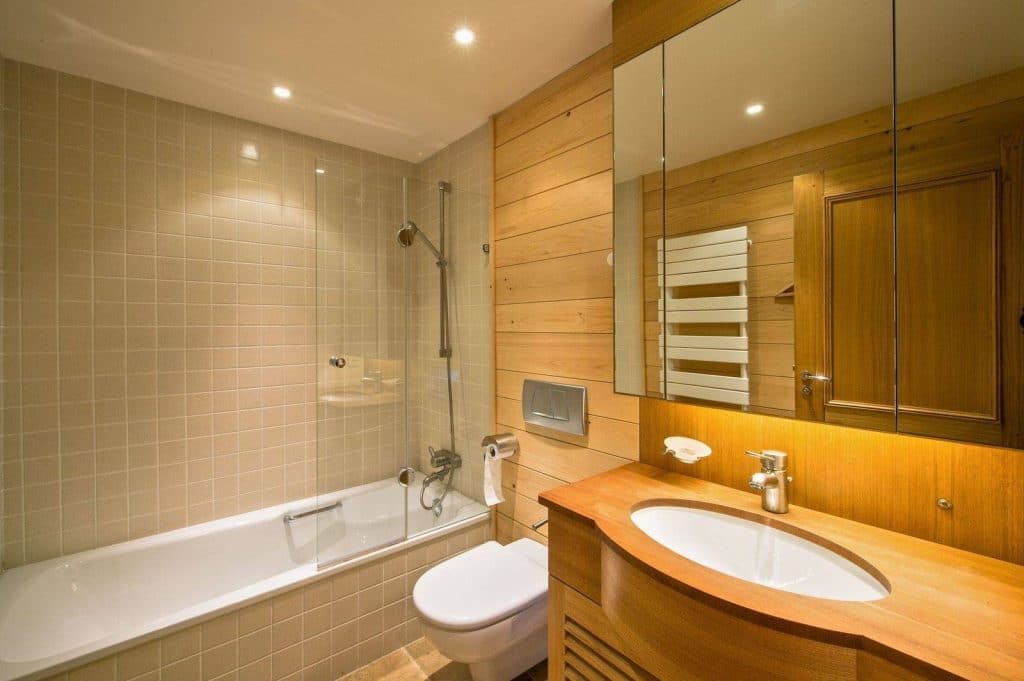 Chalet individuel avec accès direct aux pistes de ski – 6 chambres – 12 voyageurs – 300 m²