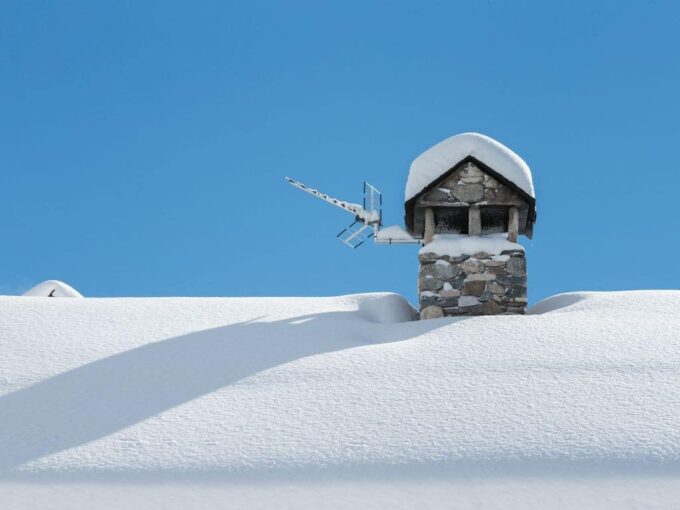 Chalet individuel avec jacuzzi extérieur et sauna – 7 chambres – 12 voyageurs – 230 m²