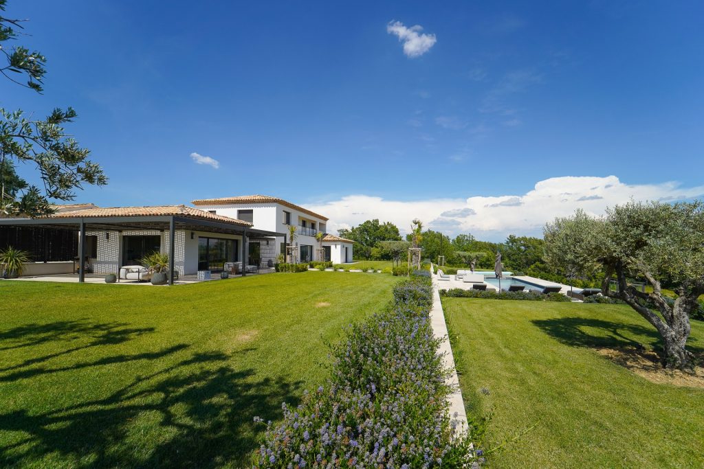 Villa Lomier – 4 chambres – 8 voyageurs – 260 m²