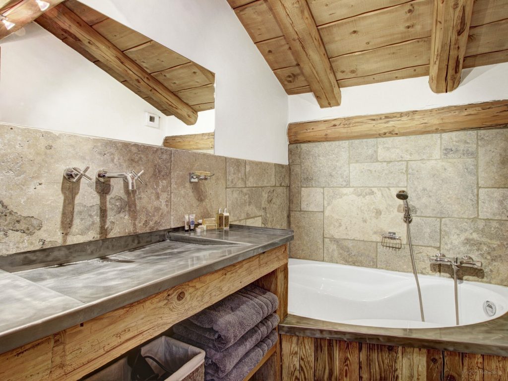 Chalet individuel avec jacuzzi intérieur et sauna – 5 chambres – 10 voyageurs – 185 m²