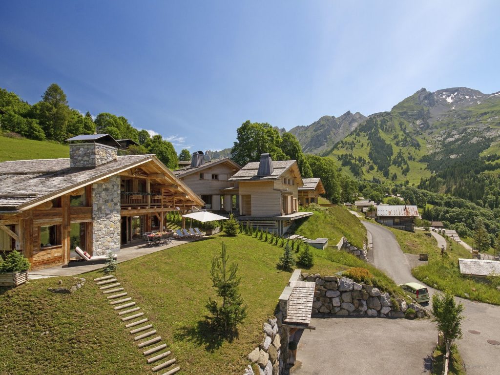 Chalet individuel avec jacuzzi intérieur et sauna – 5 chambres – 10 voyageurs – 185 m²