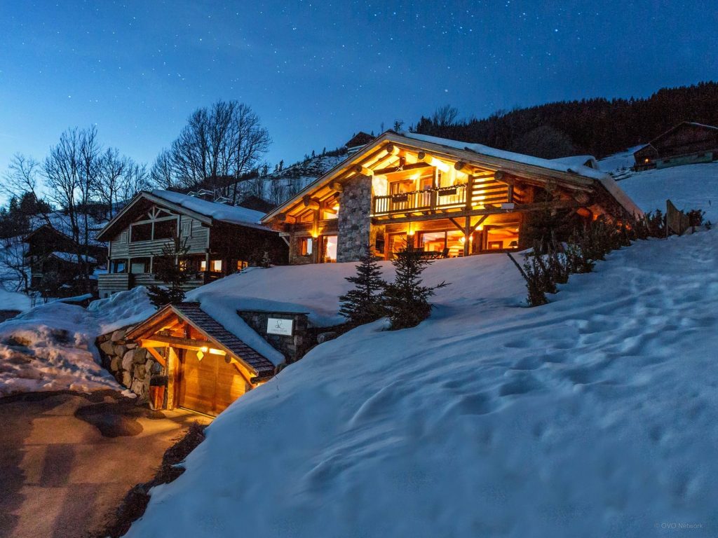 Chalet individuel avec jacuzzi intérieur et sauna – 5 chambres – 10 voyageurs – 185 m²