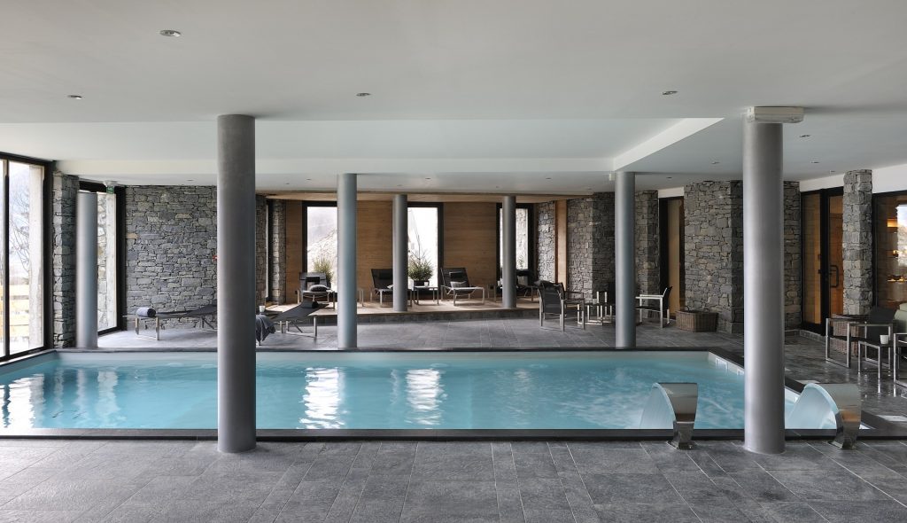 Chalet individuel avec piscine et jacuzzi – 4 chambres – 8 voyageurs