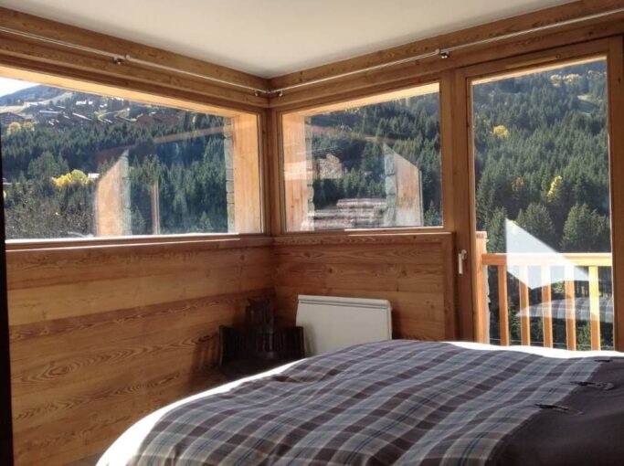 Chalet avec accès direct aux pistes de ski – 6 chambres – 18 voyageurs – 250 m²