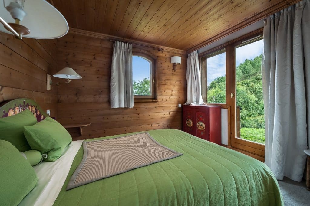 Chalet individuel avec hammam, jacuzzi extérieur, salle de massage – 7 chambres – 15 voyageurs – 320 m²