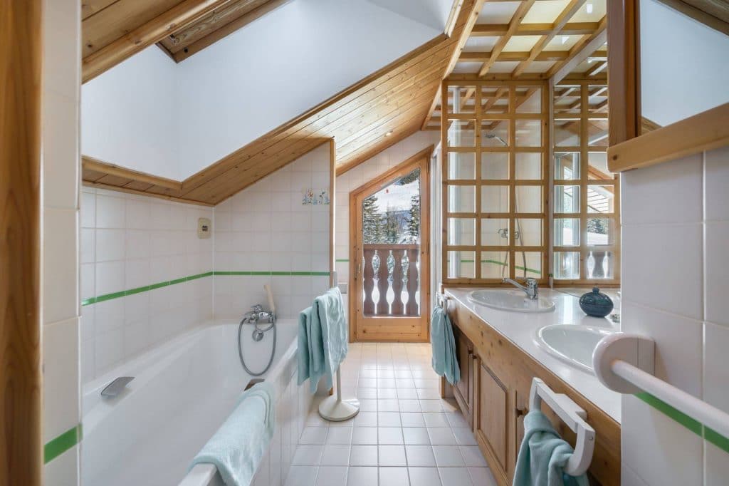 Appartement – 5 chambres – 12 voyageurs – 210 m²