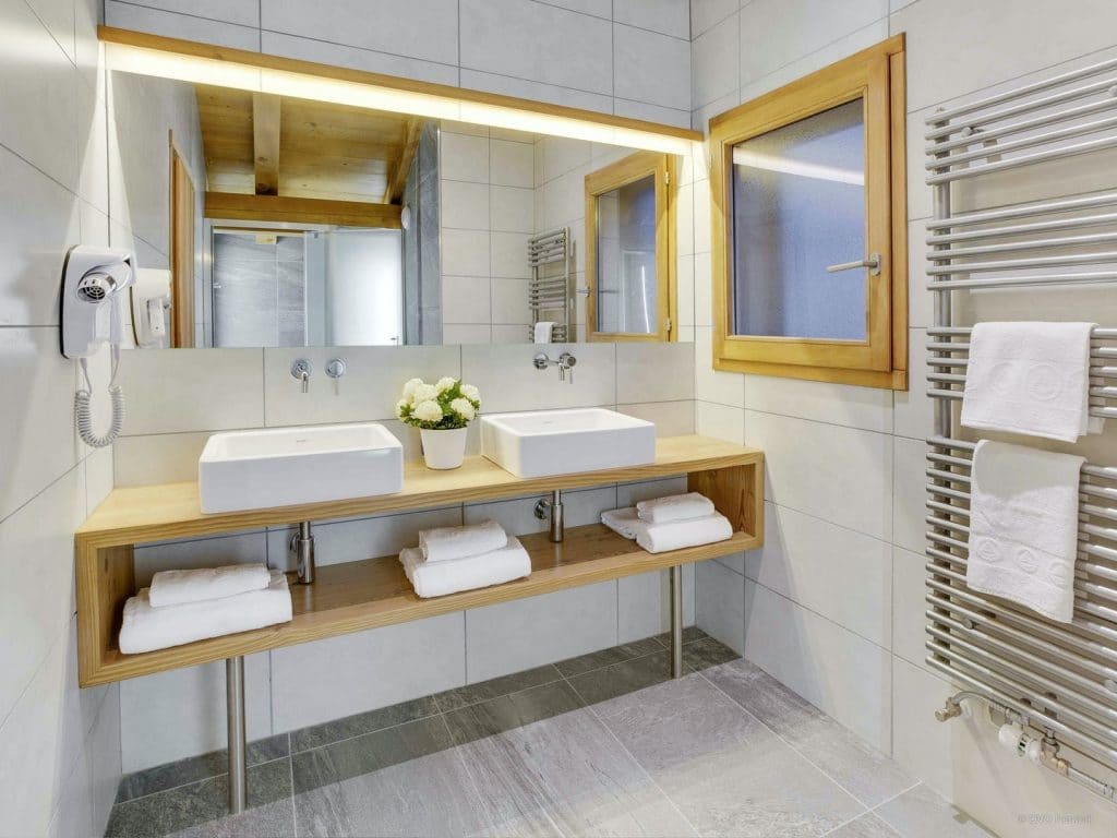 Chalet mitoyen avec jacuzzi extérieur et home cinéma – 4 chambres – 11 voyageurs – 150 m²