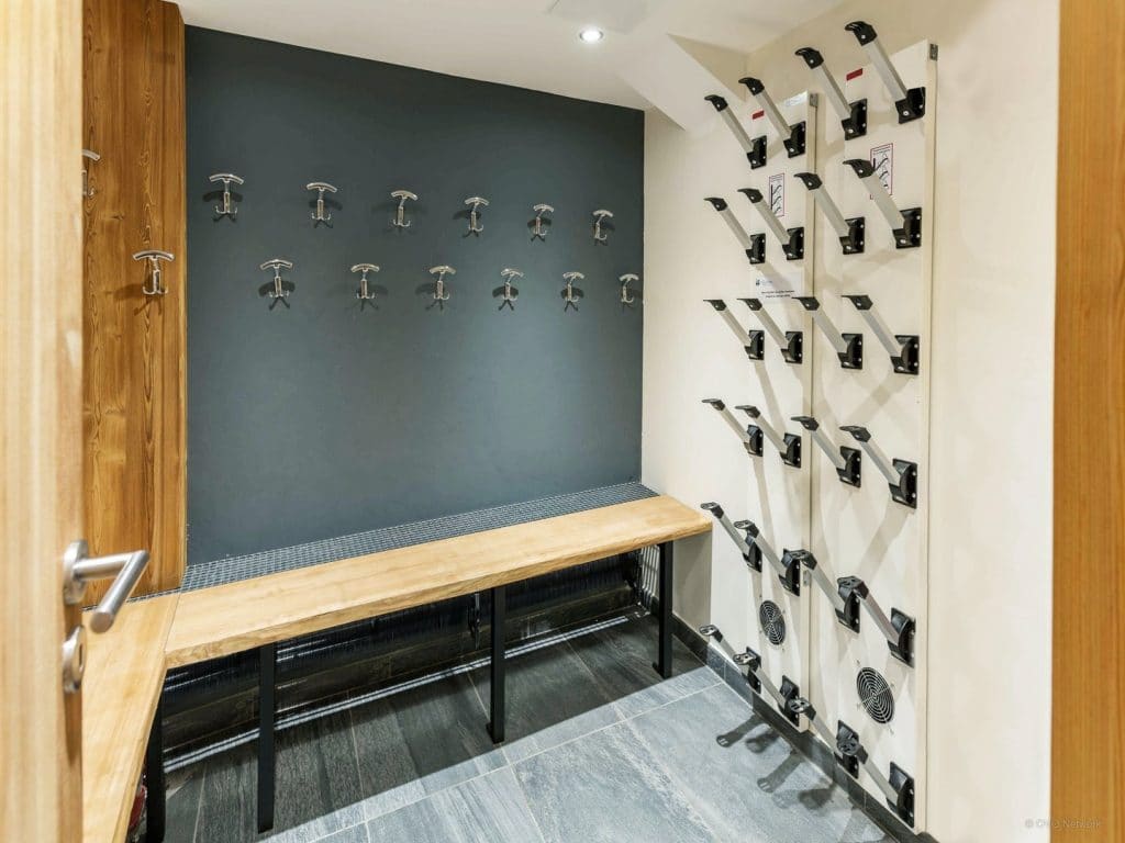 Chalet mitoyen avec jacuzzi extérieur et home cinéma – 5 chambres – 16 voyageurs – 220 m²