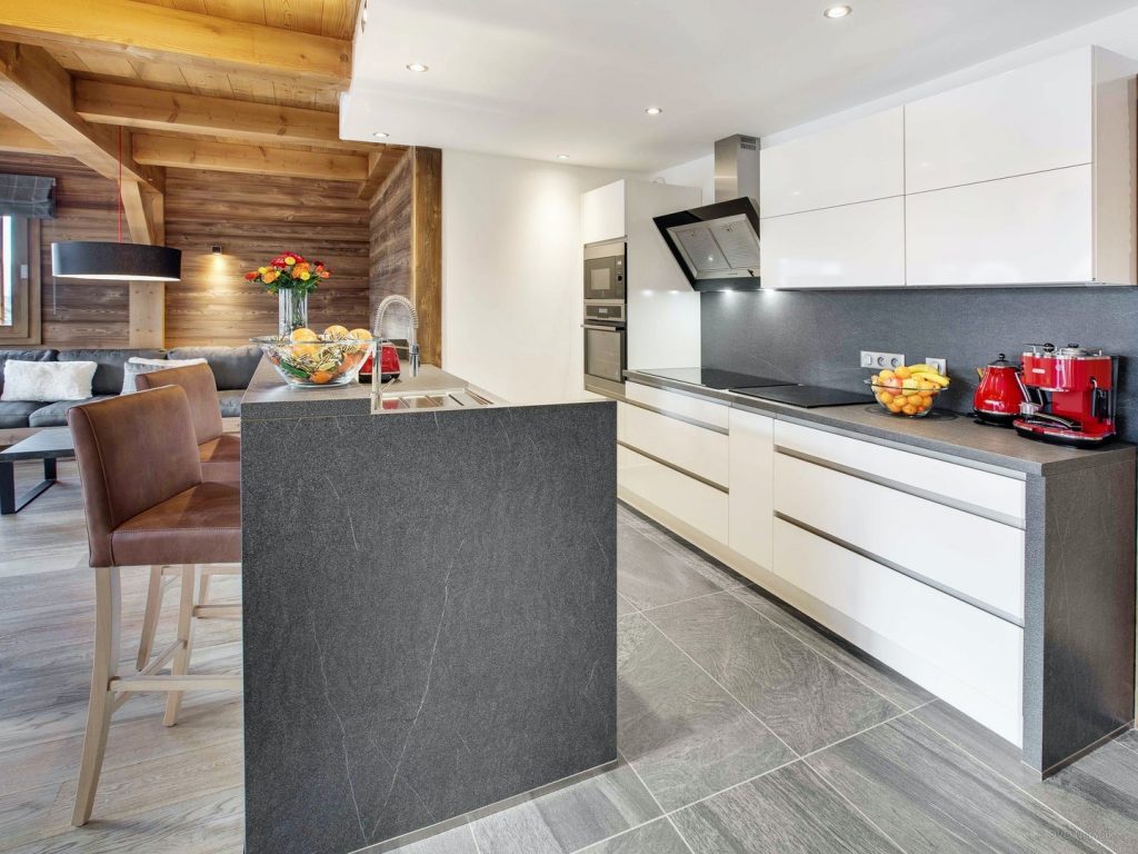 Chalet mitoyen avec jacuzzi extérieur et home cinéma – 5 chambres – 16 voyageurs – 220 m²