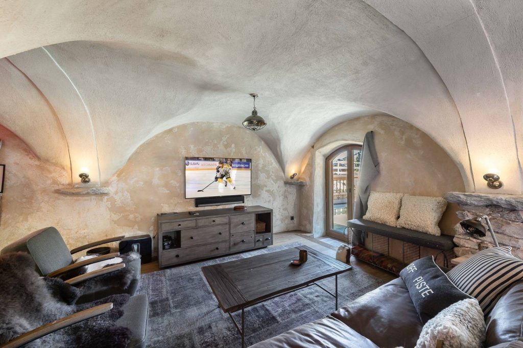 Chalet individuel avec jacuzzi extérieur – 5 chambres – 12 voyageurs – 340 m²