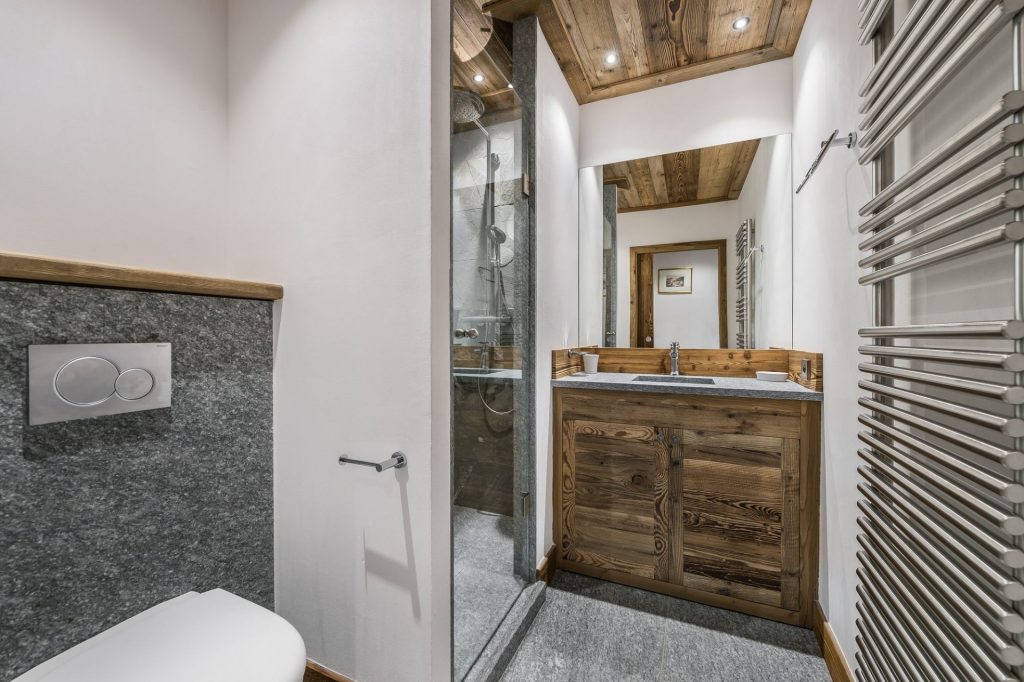 Chalet luxe avec hammam et piscine intérieure chauffée – 6 chambres – 14 voyageurs – 660 m²