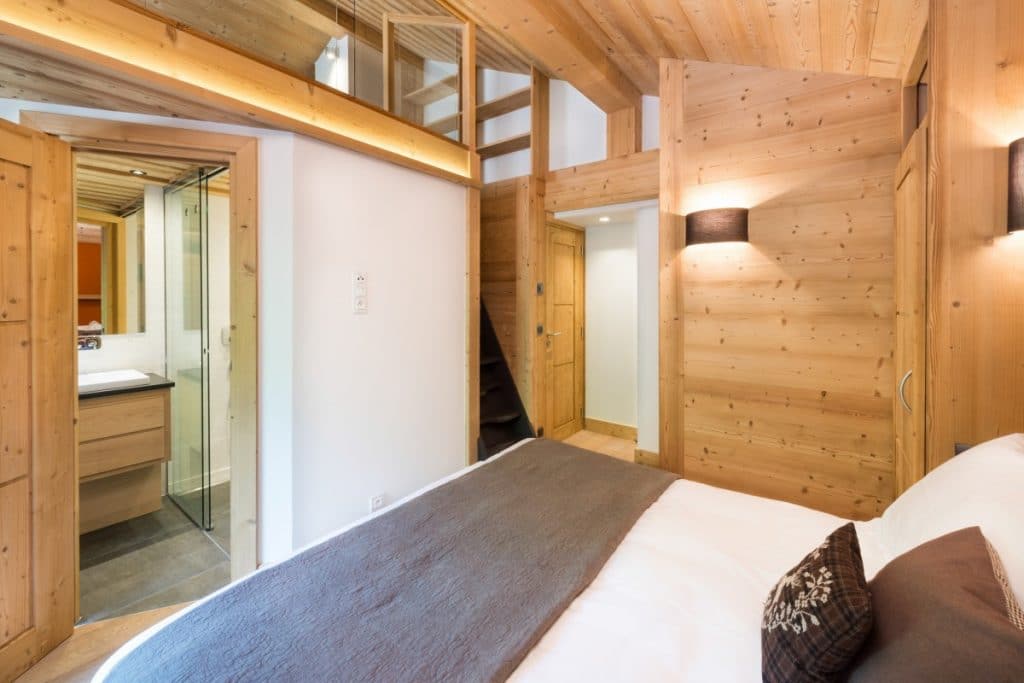 Chalet individuel avec salle de cinéma, jacuzzi extérieur – 7 chambres – 14 voyageurs – 230 m²