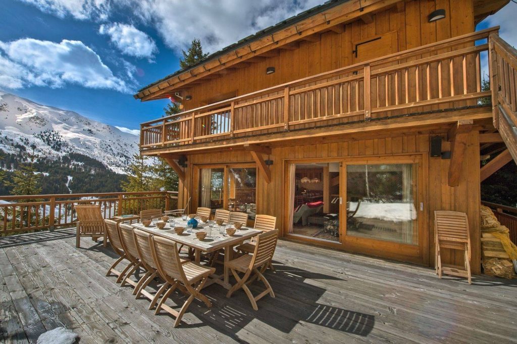Chalet individuel avec accès direct aux pistes de ski – 6 chambres – 12 voyageurs – 300 m²