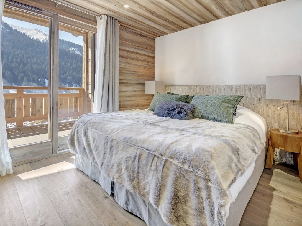 Chalet individuel avec piscine intérieure privée chauffée et sauna – 5 chambres – 14 voyageurs – 355 m²