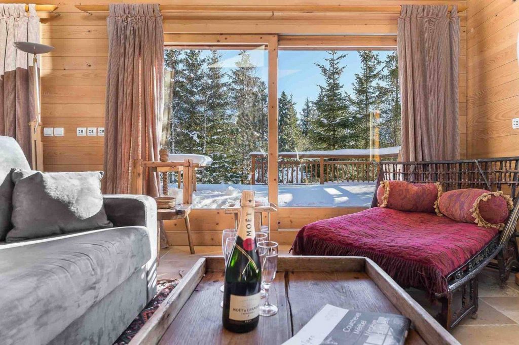 Chalet individuel avec accès direct aux pistes de ski – 6 chambres – 12 voyageurs – 300 m²