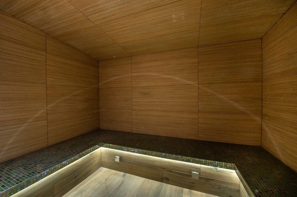 Chalet individuel avec hammam, jacuzzi extérieur, salle de massage – 7 chambres – 15 voyageurs – 320 m²