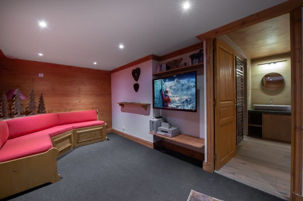 Chalet individuel avec hammam, jacuzzi extérieur, salle de massage – 7 chambres – 15 voyageurs – 320 m²