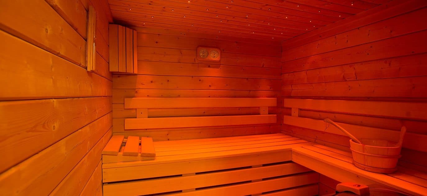 Chalet luxe avec hammam, piscine intérieure privée chauffée, sauna, salles de massage, de sport et de cinéma  – 7 chambres – 20 voyageurs – 1100 m²